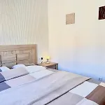 Playa La Mata Apartmán *
